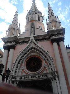 Inspeccionan trabajos de rehabilitación en la Basílica Menor Santa Capilla, Caracas