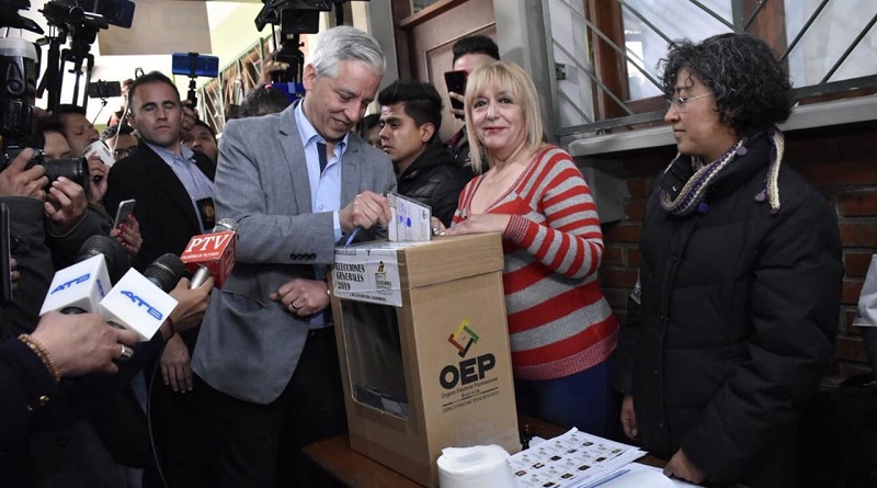 García Linera pide un voto que evite en Bolivia "lo que pasa en Ecuador o Chile"