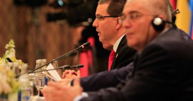 Canciller Arreaza Venezuela vive un experimento de guerra no convencional