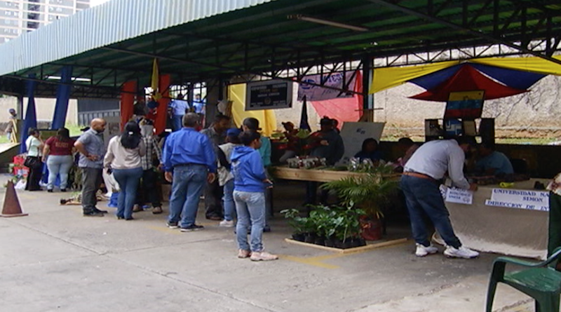 Inicia Primera Expo Feria Productiva UNESR 2019 "Educar Haciendo"