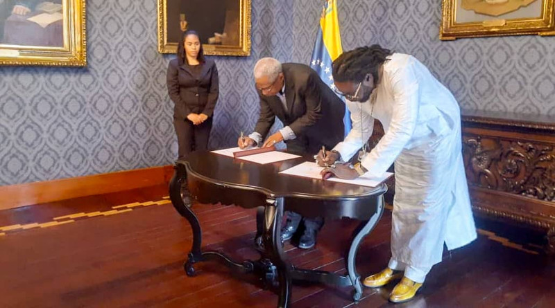 Venezuela y África suscriben convenio para intercambio cultural