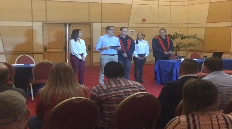 Entregan registro y renuevan licencias a operadores turísticos de Nueva Esparta