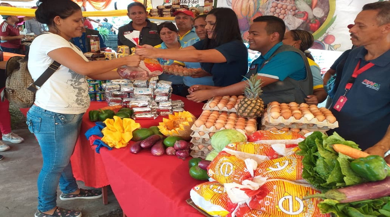 Pdval entrega productos CLAP a más de 3 mil familias de Tinaquillo en Cojedes