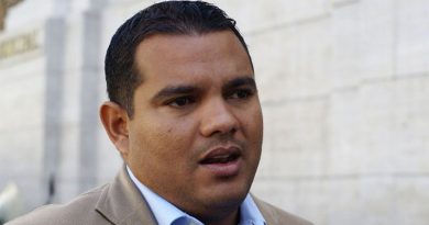 Gobernador de Falcón anuncia reactivación del sector turismo en Península de Paraguaná
