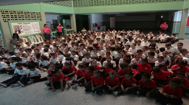 Más 200 mil estudiantes ascienden matrícula en escuelas de Miranda