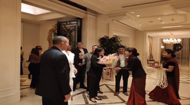 Vicepresidenta Delcy Rodríguez llega a India para participar en II Asamblea de la Alianza Solar Internacional en la India