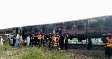 Explosión en tren deja al menos 73 muertos en Pakistán