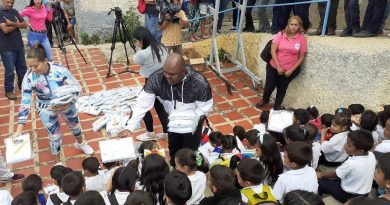 Movimiento por la Paz y la Vida donó 200 combos de útiles a estudiantes de Unidad Educativa Parroquia El Valle
