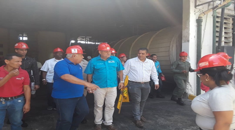 Más de un millón 400 mil litros de aceite produce Industrias Diana en Carabobo