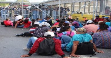 Migrantes protestaron en frontera México-EE.UU. por demora a solicitud de asilo