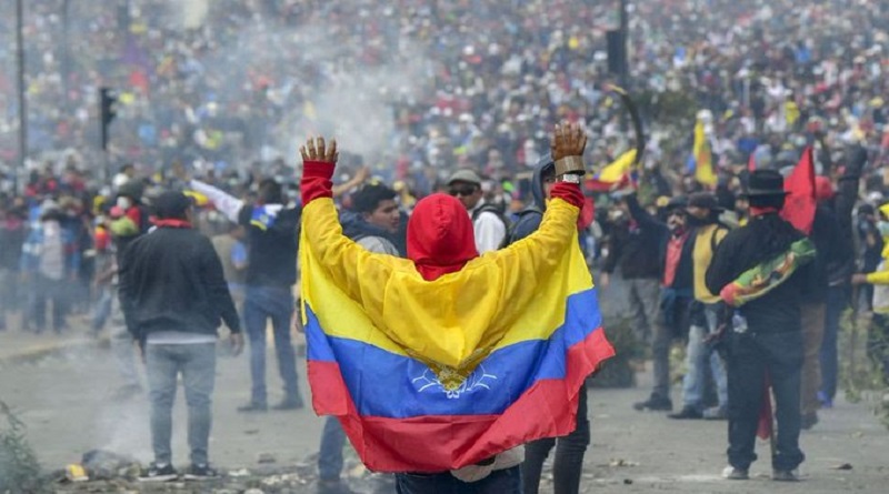 Represión en Ecuador deja 7 fallecidos, incluído un recien nacido