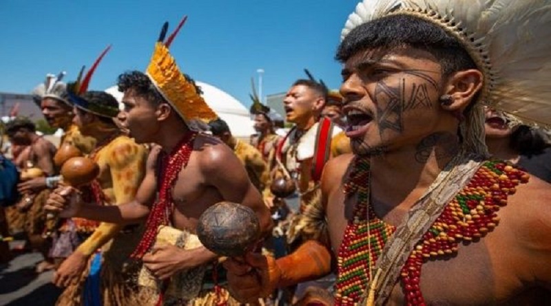 Al menos 26 aldeas indígenas de Brasil exigen a Bolsonaro demarcación de territorios nativos