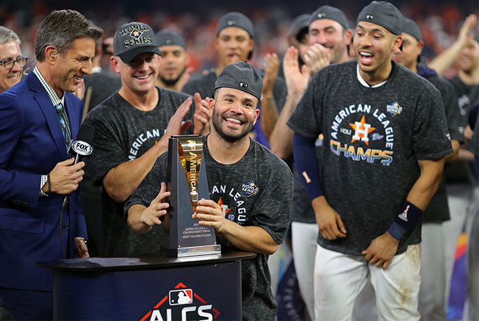 Venezolanos Abreu y Altuve reciben Mención Honorífica del Premio Luis Aparicio