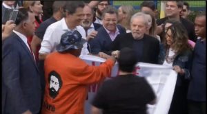 @AndreteleSUR: Última Hora | Lula ya está libre