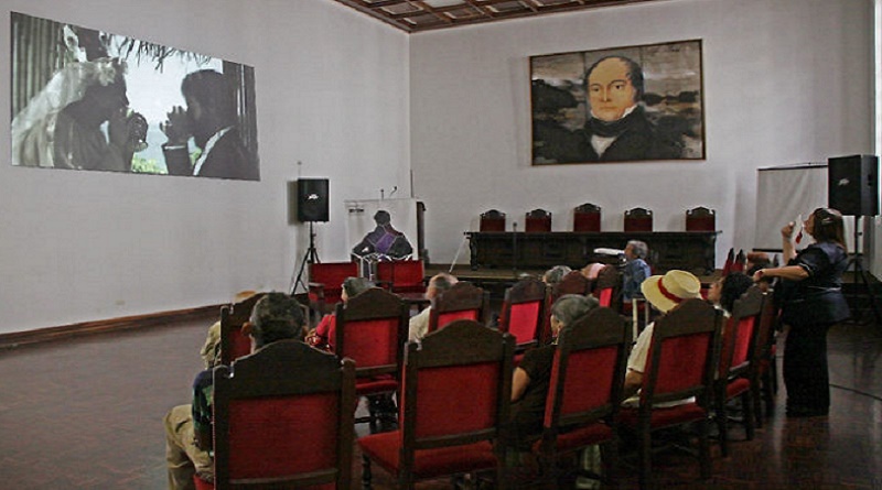 Cinemateca Nacional y Casa de las Letras Andrés Bello iniciaron ciclos de cine-foro educativo