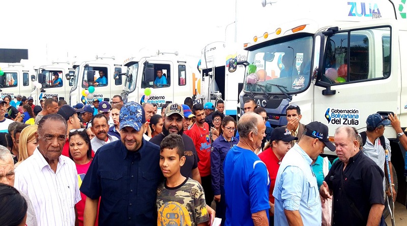 Entregan 6 camiones compactadores de desechos sólidos en San Francisco del Zulia