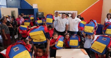 Más de 2.500 morrales escolares han sido entregados a instituciones educativas del municipio Santos Michelena de Aragua