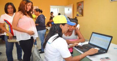 Atendidas madres gestantes y lactantes en parroquia 23 de Enero