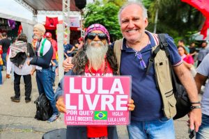 @madeleintlSUR: Brasil | Así el ambiente por la libertad de Lula
