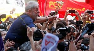 @pinfantea: Se sienten vientos de cambios, de lucha y libertad en Latinoamérica. La injusticia y la impunidad no pudieron contra la dignidad del pueblo brasileño que se mantuvo firme durante 19 meses ¡Viva Lula Libre!