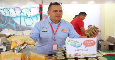 Combo Hallaquero distribuyó Feria del Campo Soberano a familias de urbanismo GMVV de Caracas