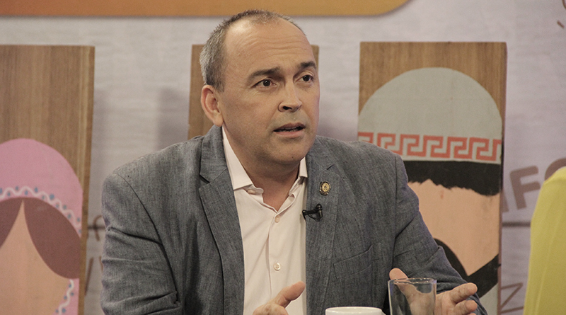 Designan comisión que elaborará cronograma para elegir nuevas autoridades del CNE