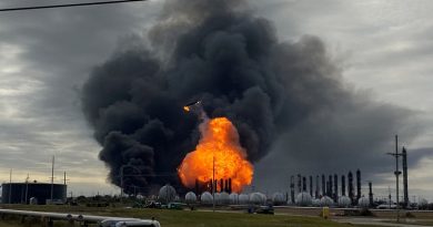 EE.UU. | Explosiones en planta petroquímica provocan evacuación masiva en 4 ciudades de Texas