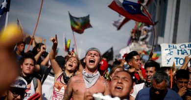 Parlamento chileno aprueba plebiscito para nueva Constitución en medio de crisis social