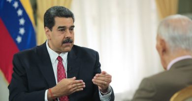 Pensionados y trabajadores públicos recibirán un mes de aguinaldo en medio Petro
