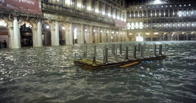 La ciudad italiana de Venecia tras la excepcional marea alta que inundó el 80 % de la ciudad, el 12 de noviembre de 2019. (Andrea Merola/ANSA / AP)