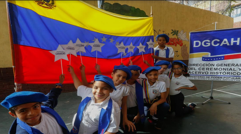 Impulsan Ideal bolivariano en planteles educativos de Caracas (Foto MPPRIJP)