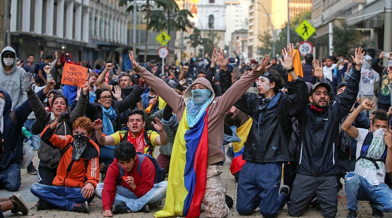 En Colombia llaman a un nuevo paro el miércoles tras la reunión con Iván Duque