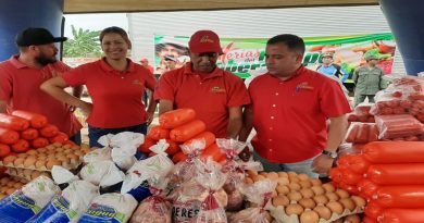 Bases de Misiones Socialistas de Carabobo fueron beneficiadas con combos proteicos (Foto Mercal)