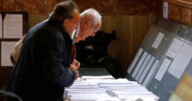 Baja participación electoral en España respecto a comicios de abril
