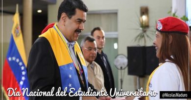 Presidente Maduro felicita a los estudiantes universitarios en su día