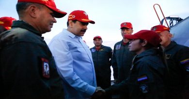 Presidente Maduro rinde homenaje a la Aviación Militar Bolivariana y conmemora 27 aniversario de la Rebelión cívico-militar del 27N 1992 (Foto Prensa Presidencial)