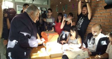 Pepe Mujica lamenta "chispazos nostálgicos" de militares retirados tras declaraciones altisonantes en elecciones de Uruguay