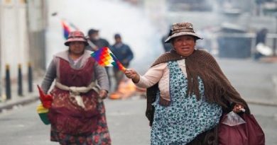 Bolivia: En medio de represión, manifestantes bolivianos rechazan el golpe y exigen renuncia de Jeanine Áñez