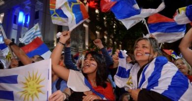 Uruguayos esperan resultados de segunda vuelta electoral el 30 Nov