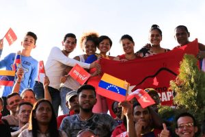Comunicadores del mundo clausuran Congreso en Caracas con presencia del presidente Maduro
