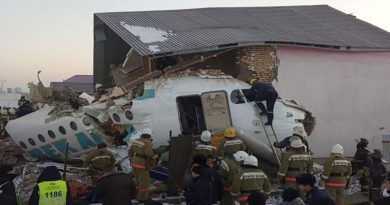 Al menos 15 muertos al estrellarse avión de pasajeros en Kazajistán (+VIDEO)
