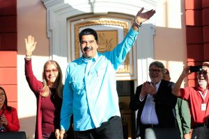 Comunicadores del mundo clausuran Congreso en Caracas con presencia del presidente Maduro