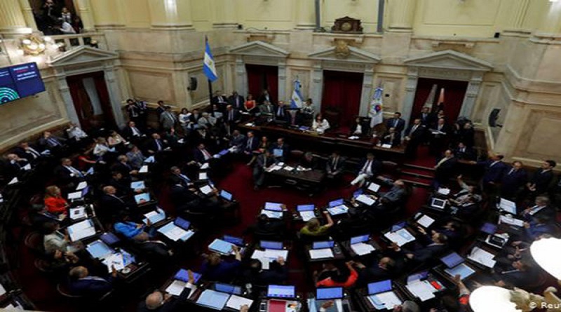 Congelan sueldos de senadores y diputados argentinos por 180 días