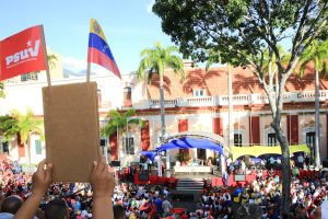 Comunicadores del mundo clausuran Congreso en Caracas con presencia del presidente Maduro