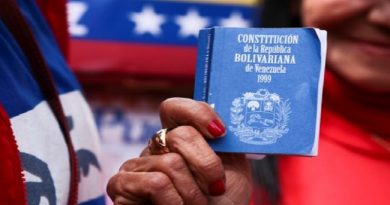 Pueblo venezolano se moviliza para celebrar el 20 años de la Constitución de la República Bolivariana de Venezuela