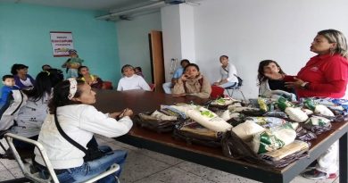 Alcaldía de Guaicaipuro beneficia a 225 familias con la entrega de bolsas de comida y suplementos alimenticios