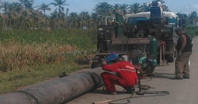 Hidrofalcón repara tuberías de agua potable en la zona oriental en municipio Acosta