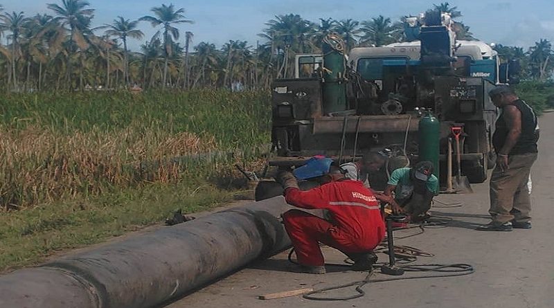 Hidrofalcón repara tuberías de agua potable en la zona oriental en municipio Acosta