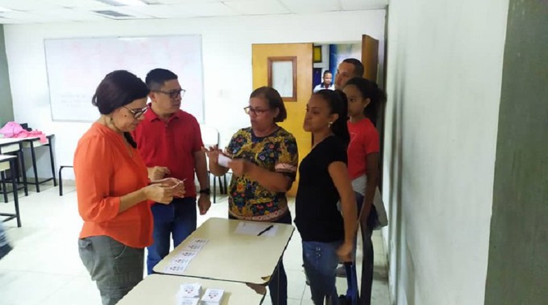 Ministra Blanca Eekhout acompañó el proceso de Consulta Popular Miranda
