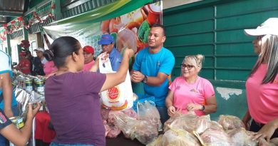 Feria del Campo Soberano distribuye ingredientes navideños en Bolívar